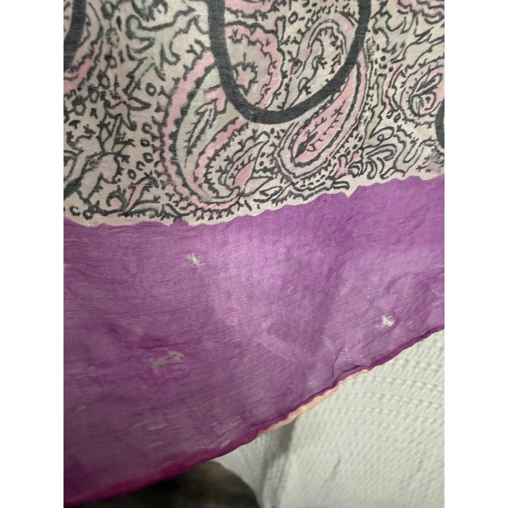 VTG Silk Purple Paisley Circle Print 28